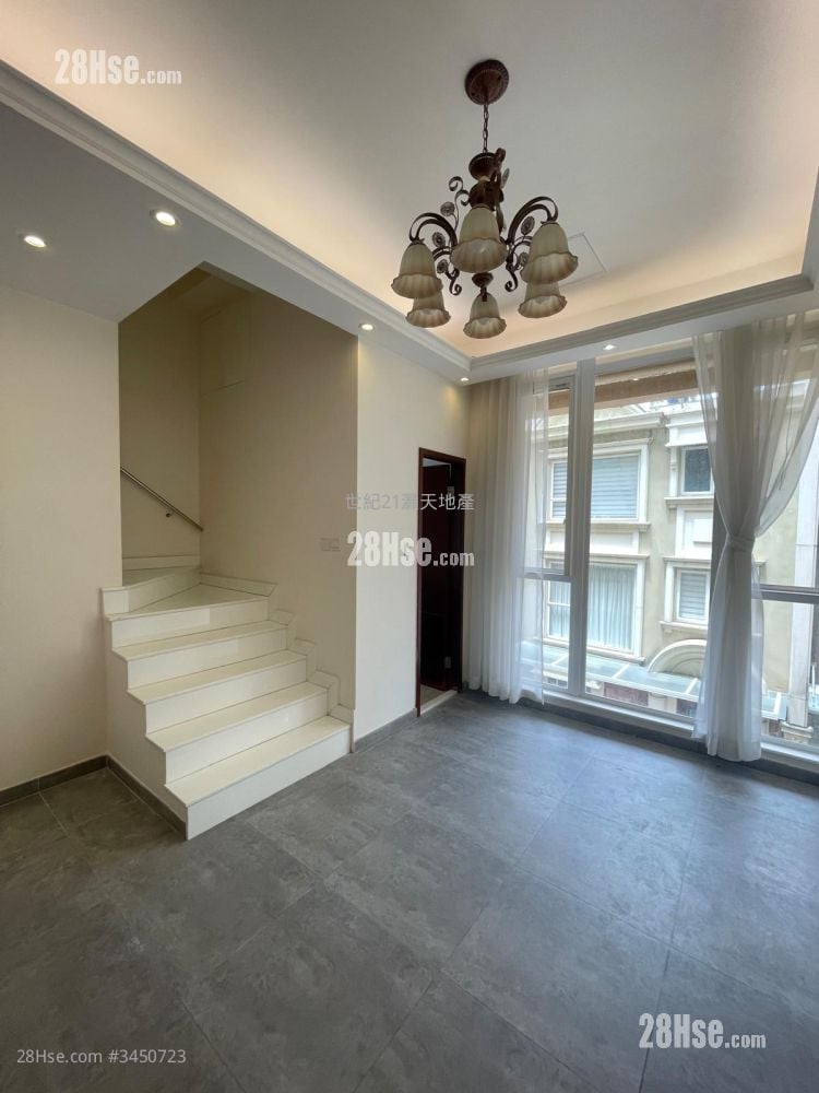 The Beverly Hills Rental 5+ Bedrooms , 3 Bathrooms 1,902 ft²