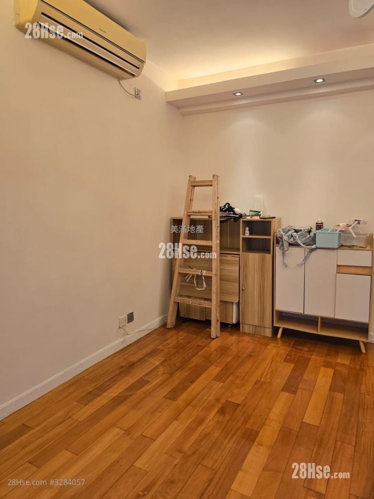 Hang Sing Mansion Rental 2 Bedrooms , 1 Bathroom 327 ft²