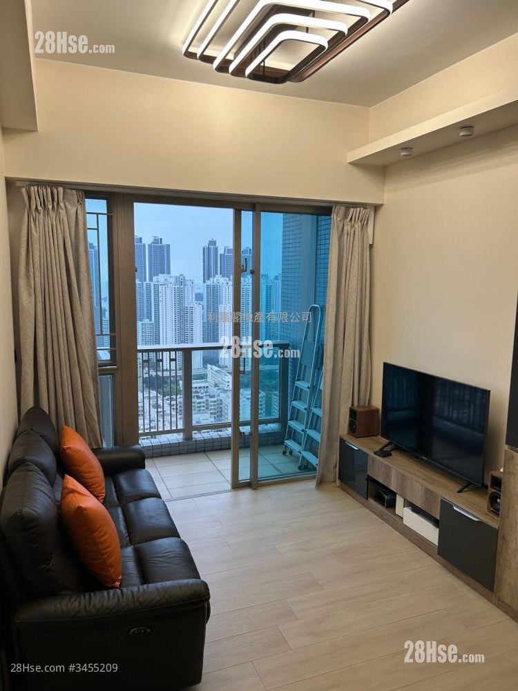 Vista Sell 3 Bedrooms , 2 Bathrooms 687 ft²