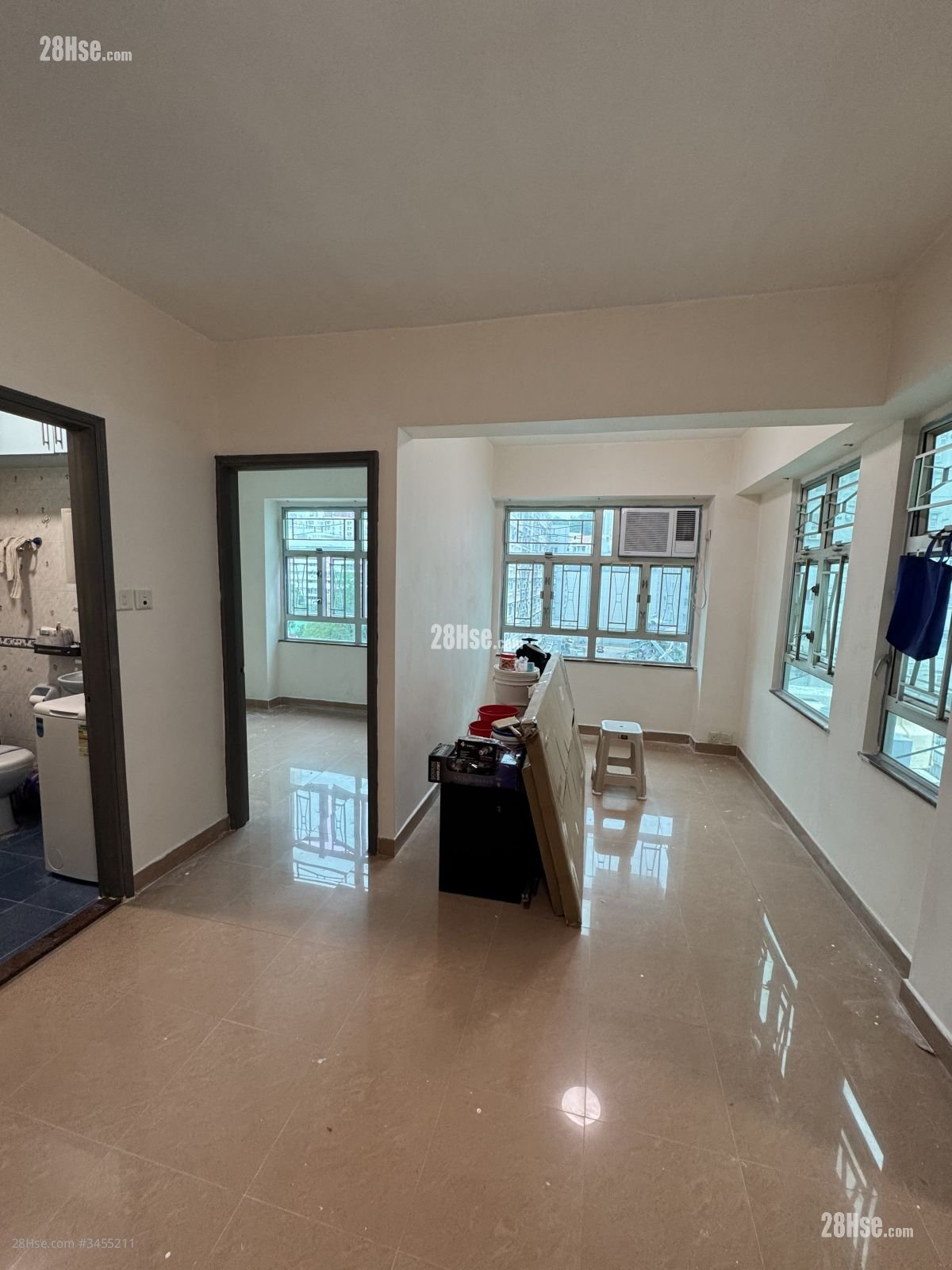 Nam Cheong Commercial Building Rental 2 Bedrooms , 1 Bathroom 450 ft²