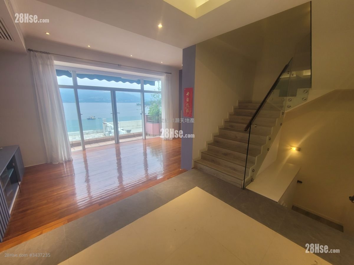 The Beverly Hills Rental 5+ Bedrooms , 2 Bathrooms 1,606 ft²
