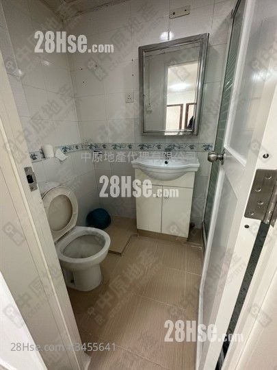 Choi Po Court Rental 2 Bedrooms 351 ft²