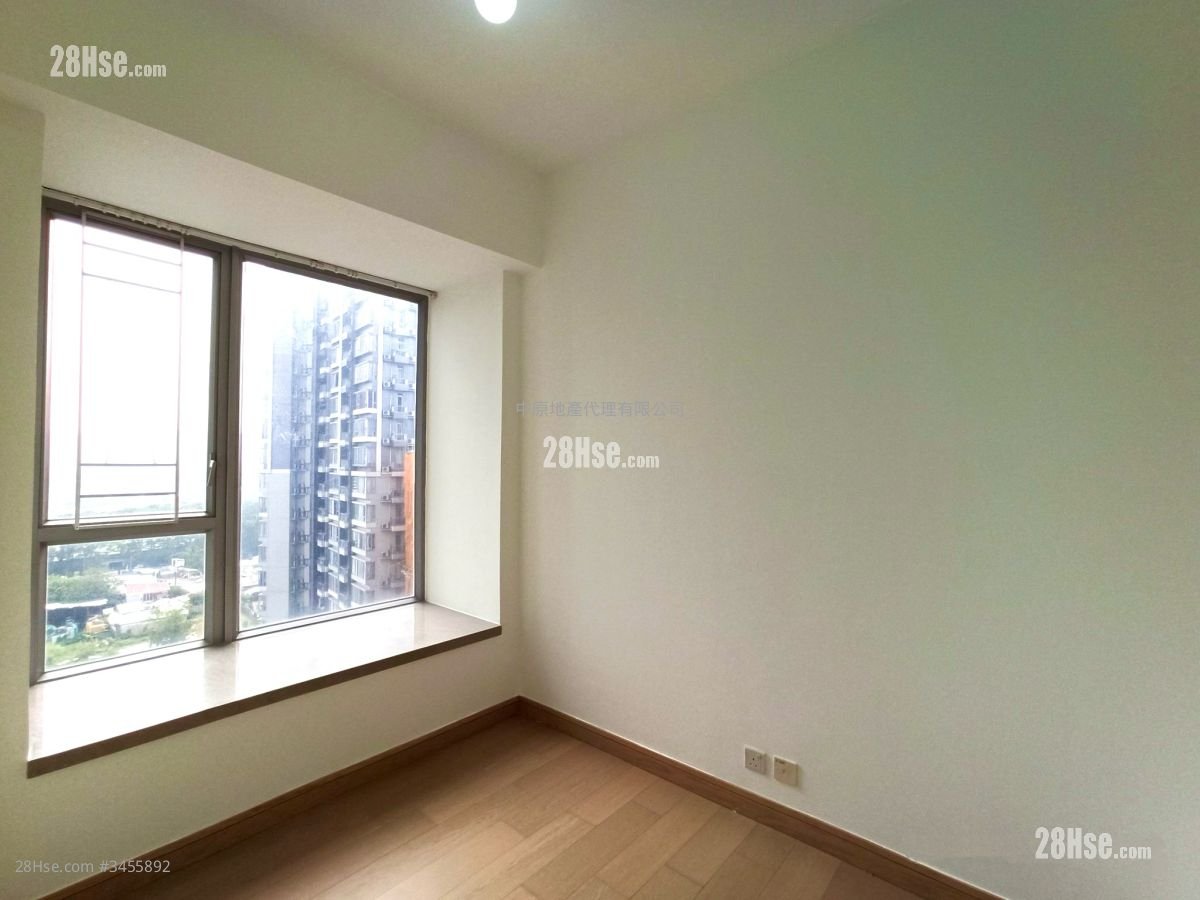 The Reach Sell 2 Bedrooms 354 ft²