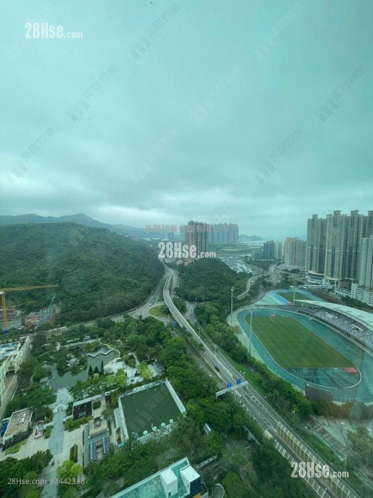 Nan Fung Plaza Rental 606 ft²