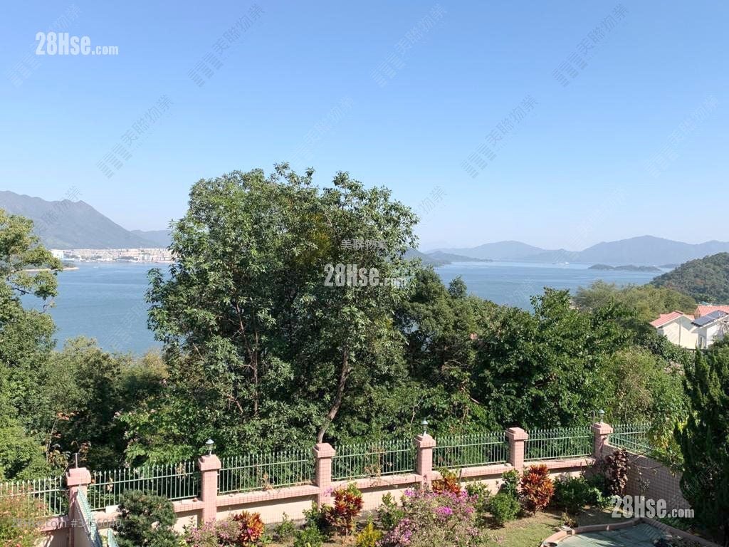 Emerald Palace Sell 4 Bedrooms , 4 Bathrooms 2,225 ft²