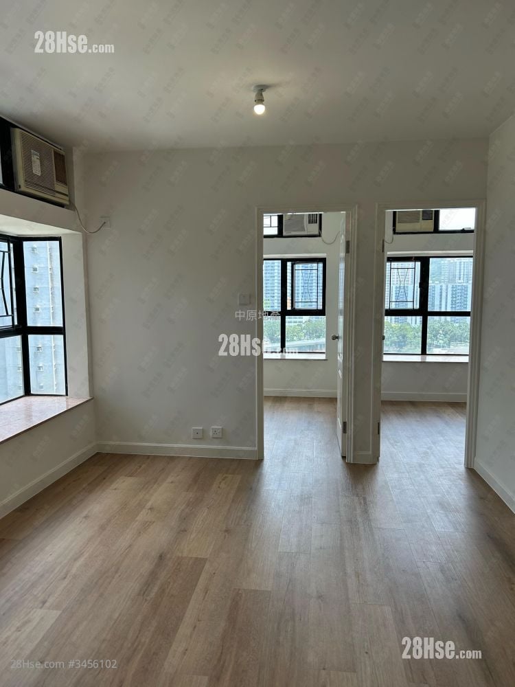 Hanford Garden Rental 2 Bedrooms , 1 Bathroom 437 ft²