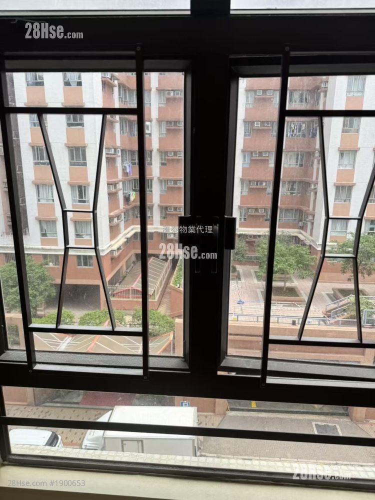 Richmond Court Rental 2 Bedrooms , 1 Bathroom 344 ft²