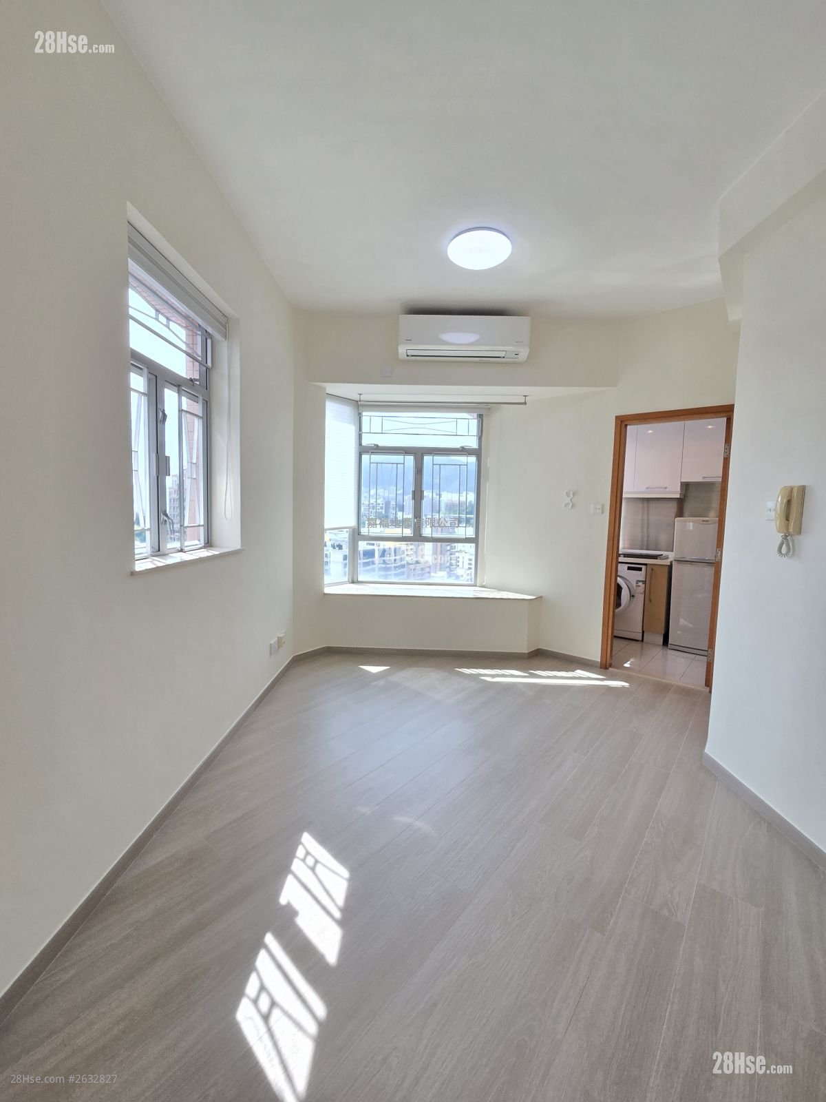 Genius Court Sell 1 Bedroom , 1 Bathroom 316 ft²