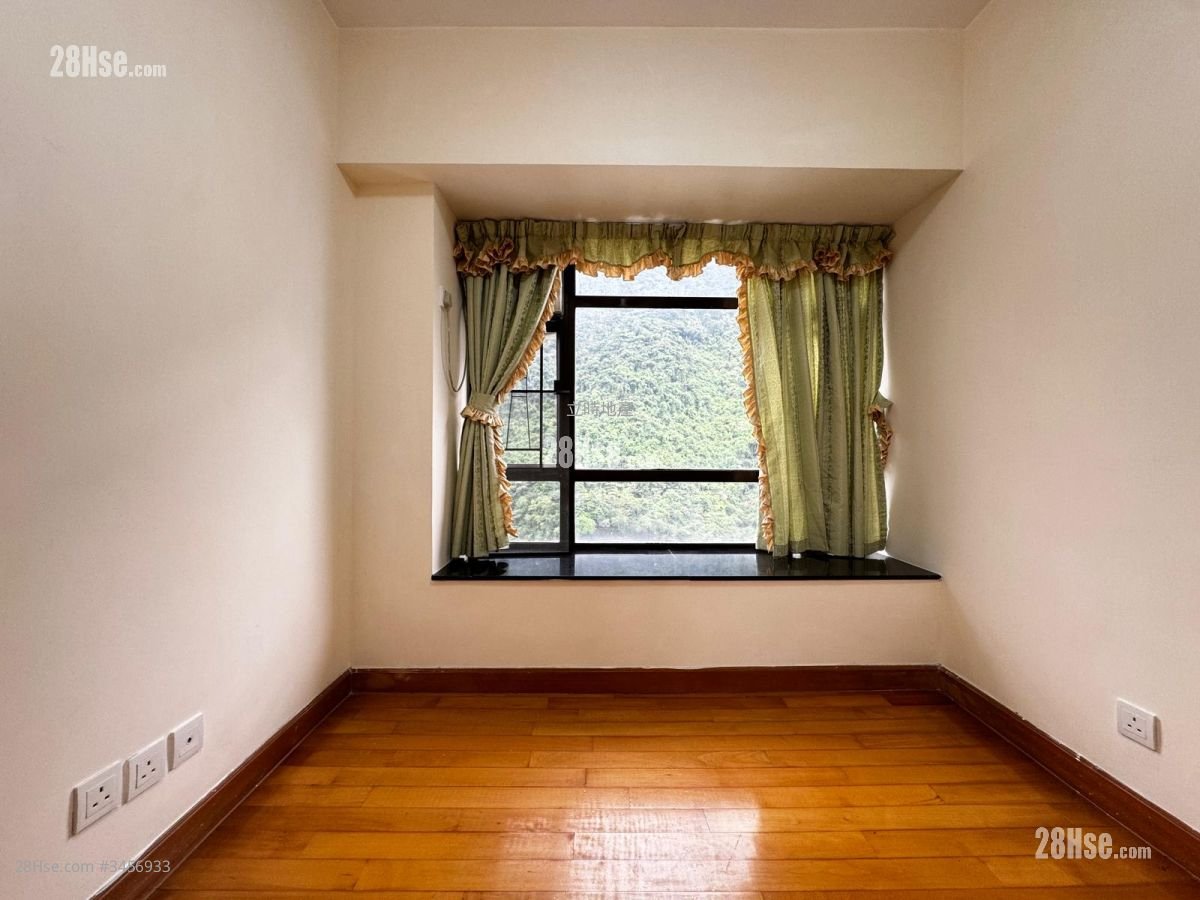 Tycoon Court Rental 3 Bedrooms , 2 Bathrooms 692 ft²