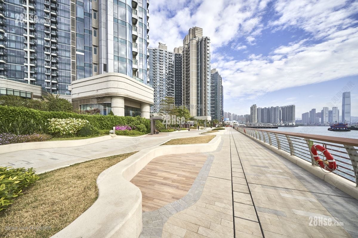 Grand Victoria Rental 315 ft²