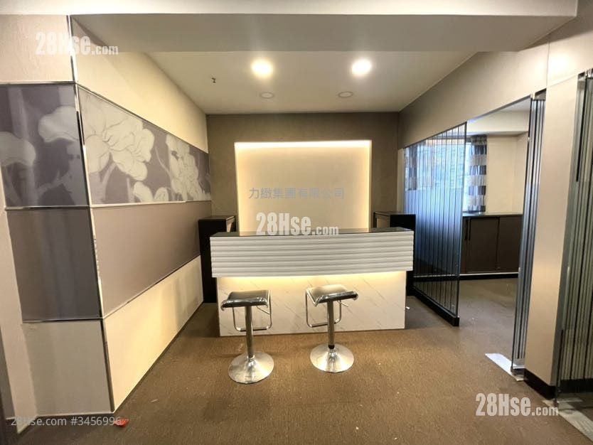 Wellable Commercial Building Rental 5+ Bedrooms , 2 Toilets