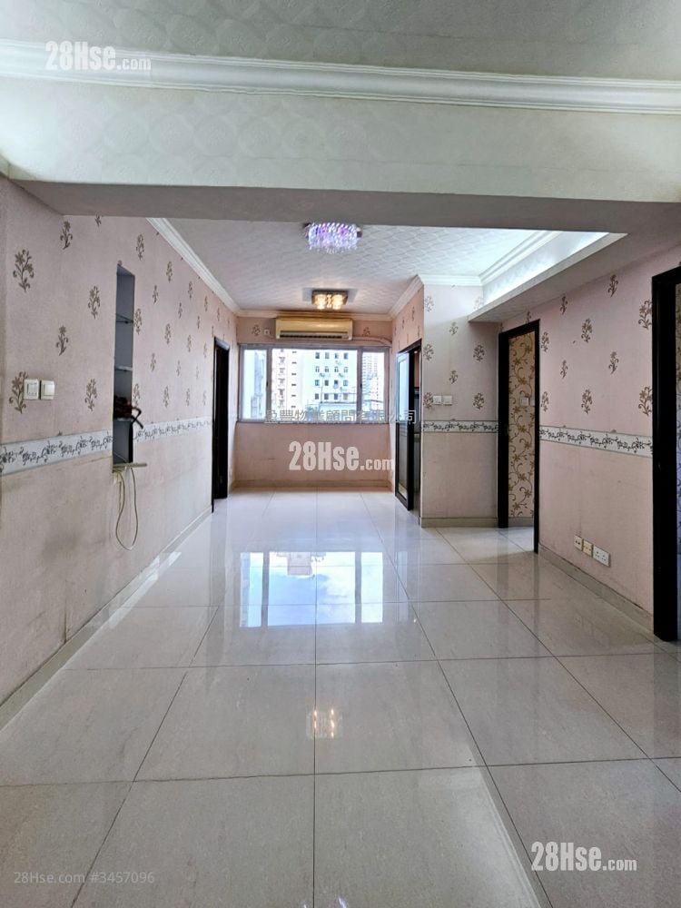 Yue King Building Sell 4 Bedrooms , 2 Bathrooms 678 ft²