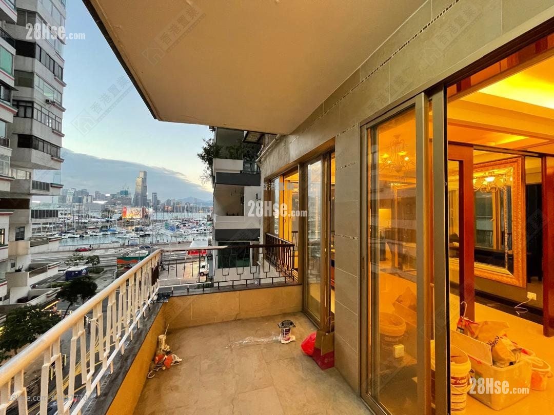 Welcome Mansion Rental 1 Bathroom 1,112 ft²