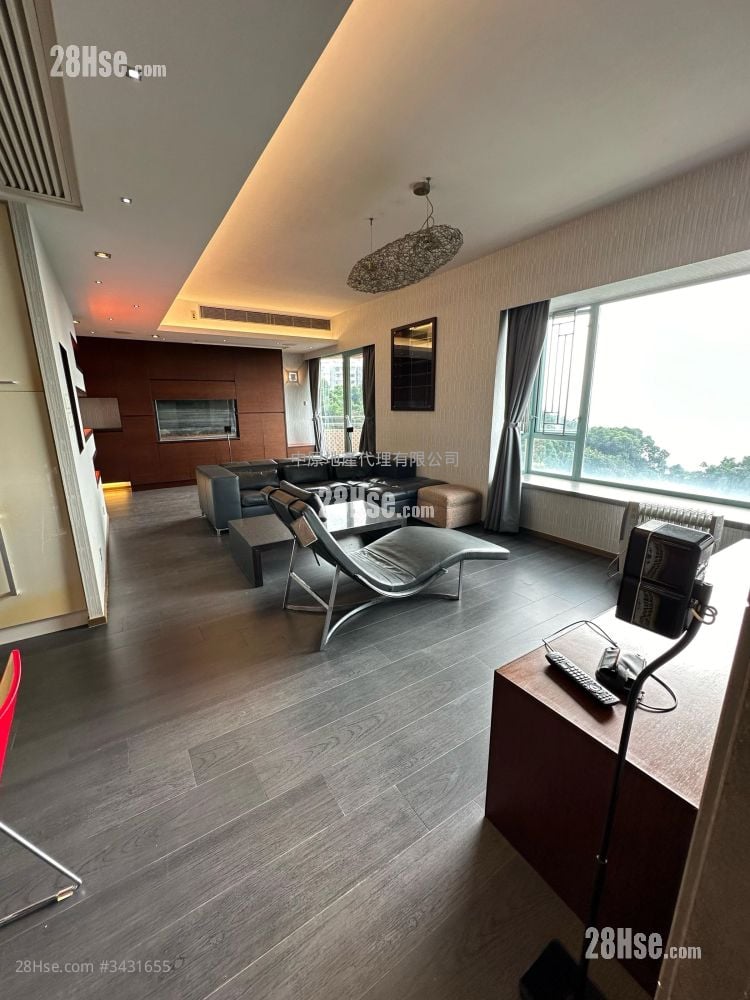 Peridot Court Rental 2 Bedrooms 1,143 ft²