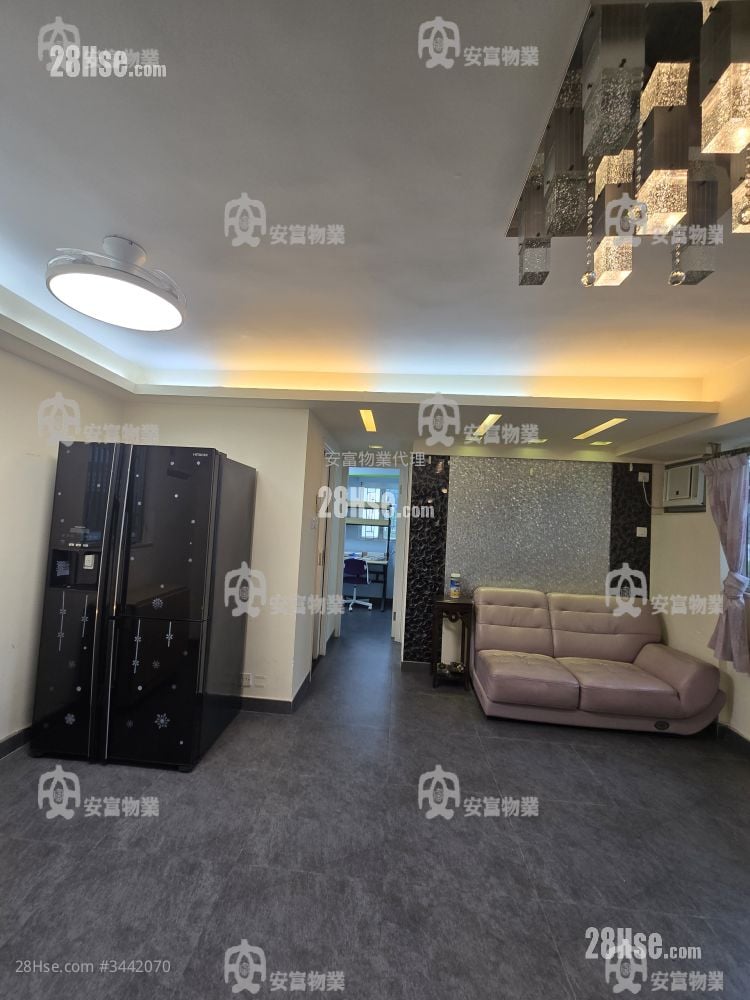 Jade Garden Rental 2 Bedrooms , 1 Bathroom 413 ft²