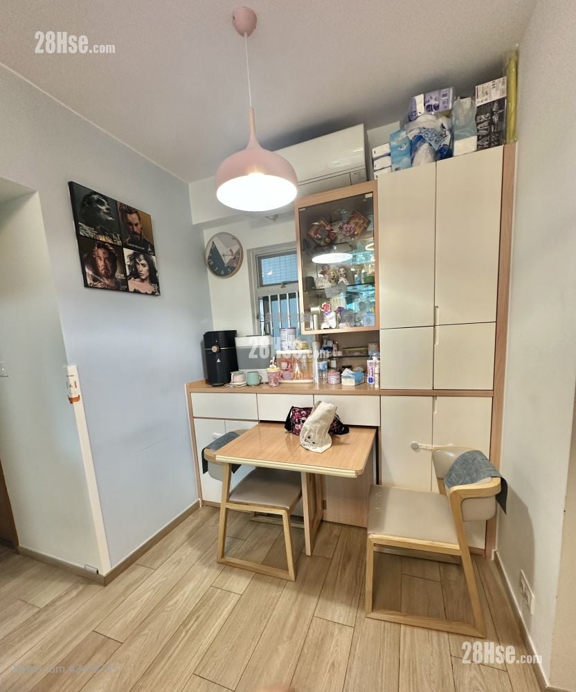 Metro Harbour View Sell 2 Bedrooms 440 ft²