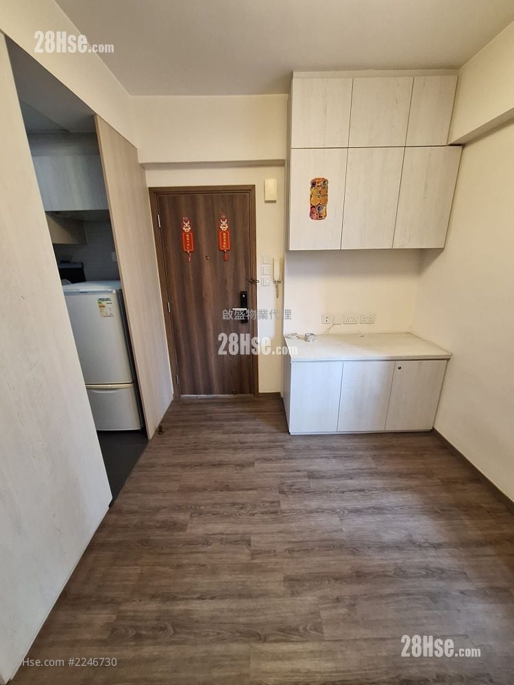 Hang Fuk Mansion Rental 2 Bedrooms , 1 Bathroom 350 ft²