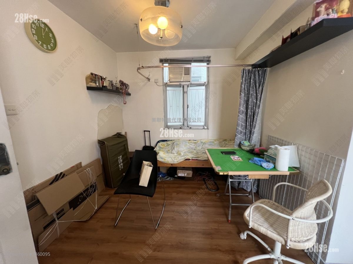 Laichikok Bay Garden Sell 2 Bedrooms , 1 Bathroom 426 ft²