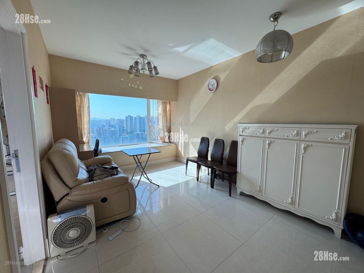 The Apex Rental 3 Bedrooms , 1 Bathroom 566 ft²