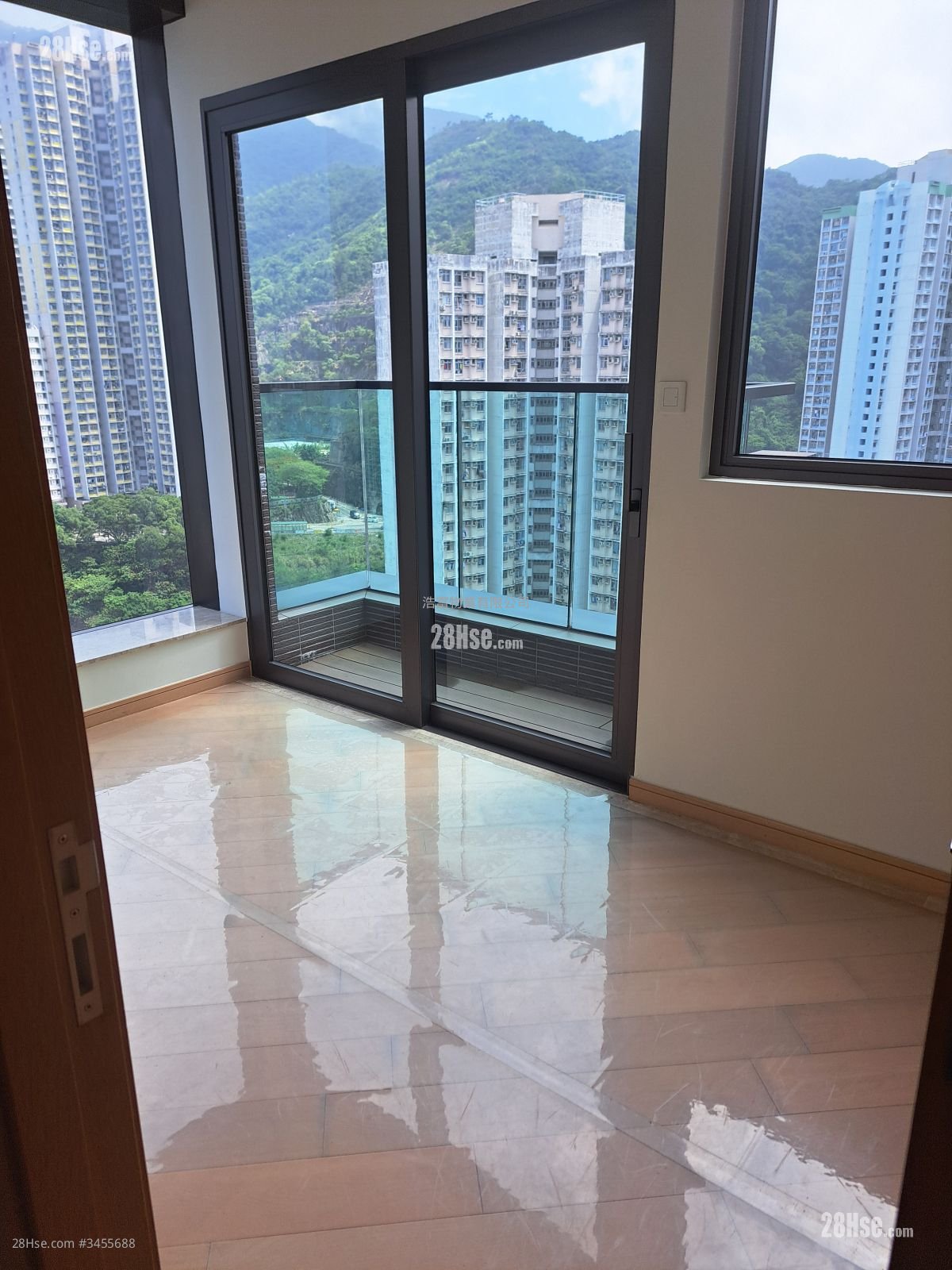 Parker33 Rental 2 Bedrooms , 2 Bathrooms 603 ft²