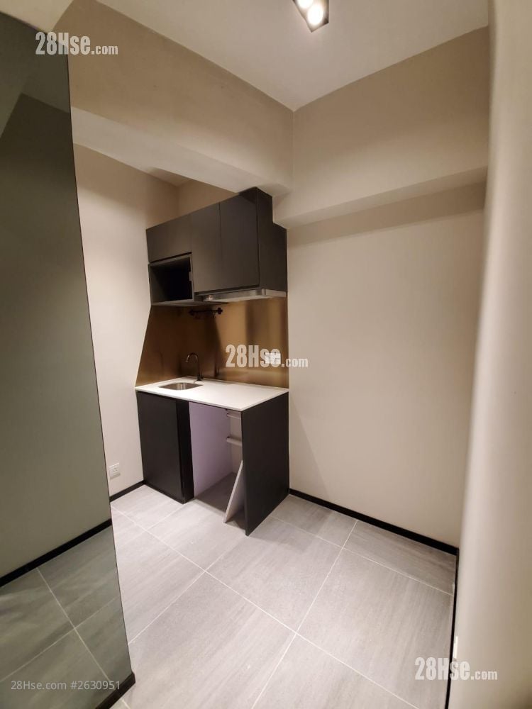 Windsor Mansion Rental Studio 200 ft²