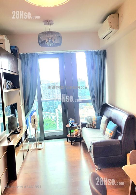 Le Point Sell 2 Bedrooms 538 ft²