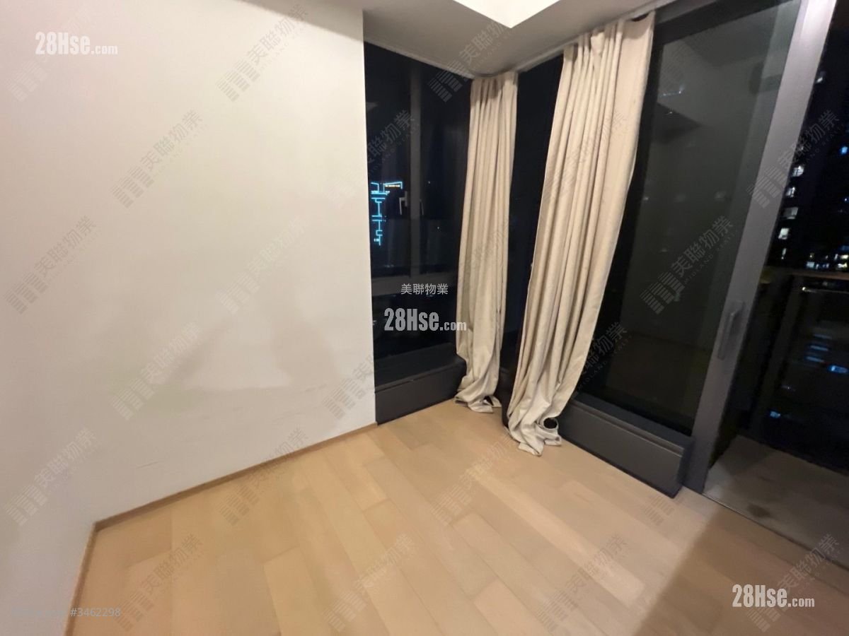 Eltanin Square Mile Rental Studio 194 ft²