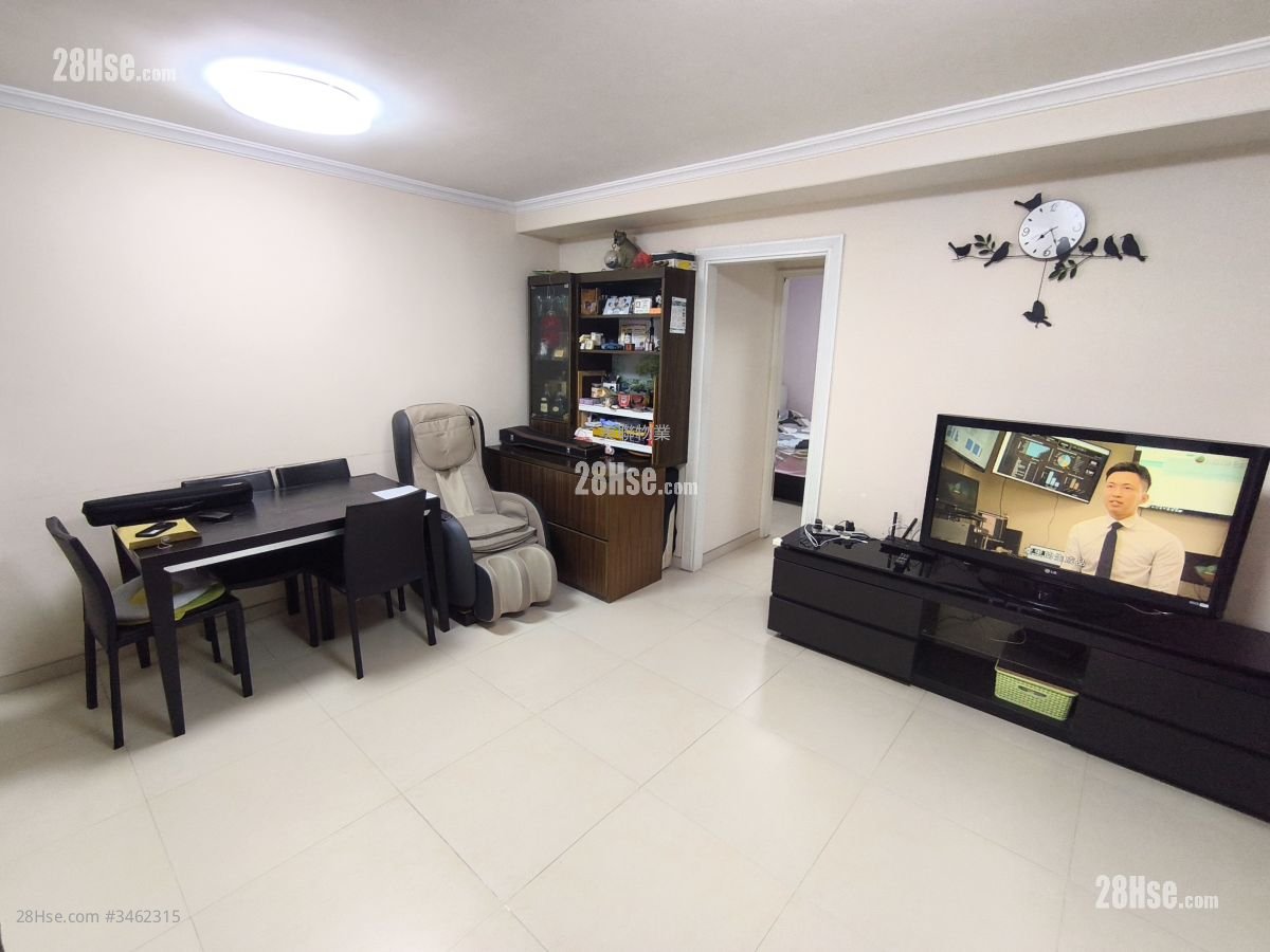 Yue Shing Court Sell 2 Bedrooms 551 ft²