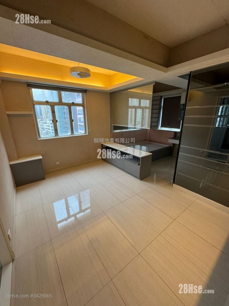 Kam Fai Building Sell 1 Bedroom , 1 Bathroom 340 ft²