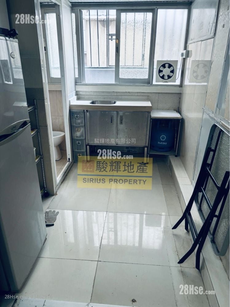 Wing Fu Mansion Rental 2 Bedrooms , 1 Bathroom 250 ft²