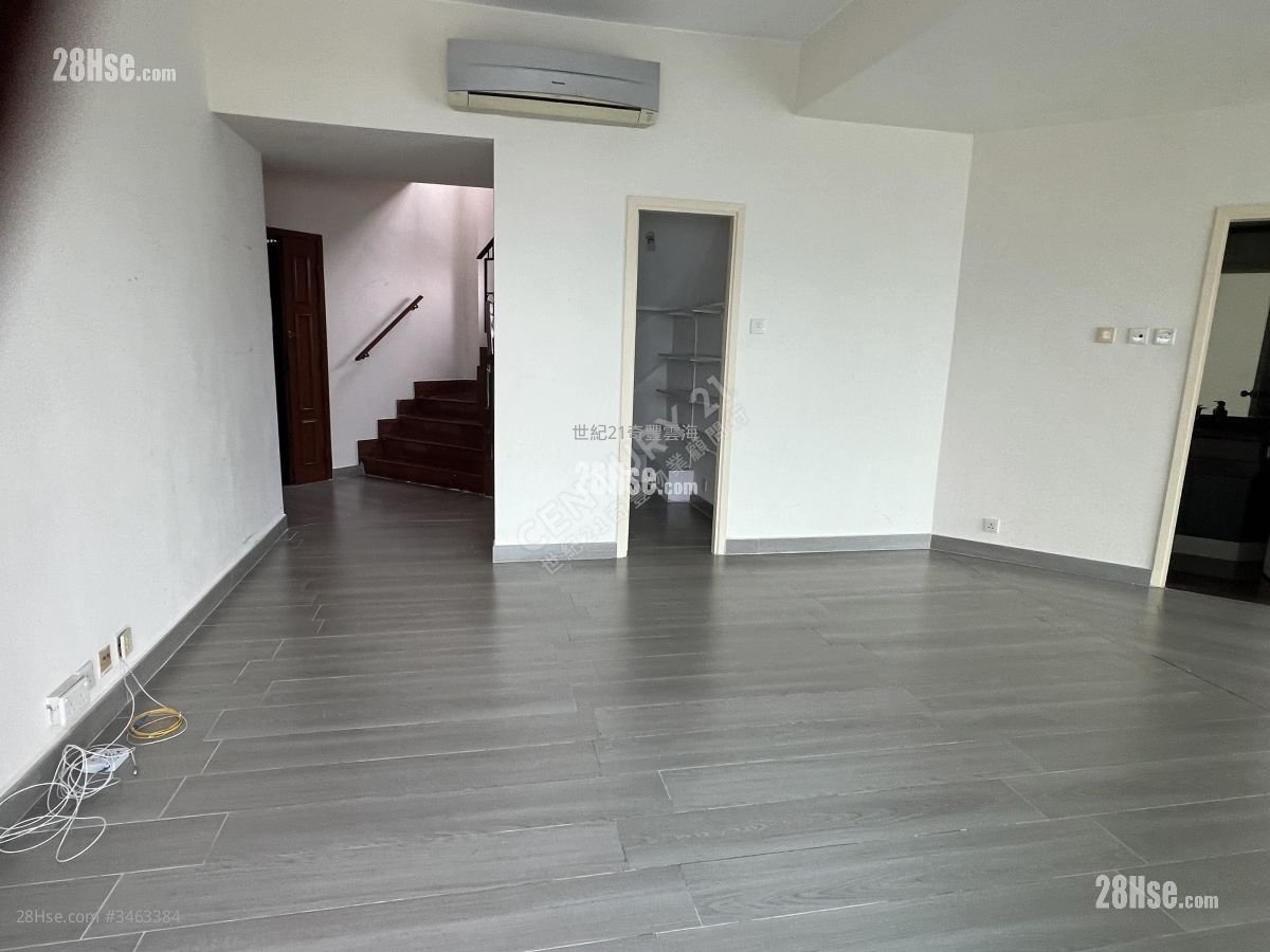 Villa Athena Rental 4 Bedrooms , 3 Bathrooms 1,480 ft²