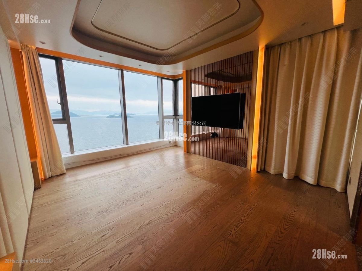 Mayfair By The Sea Rental 4 Bedrooms , 3 Bathrooms 2,015 ft²
