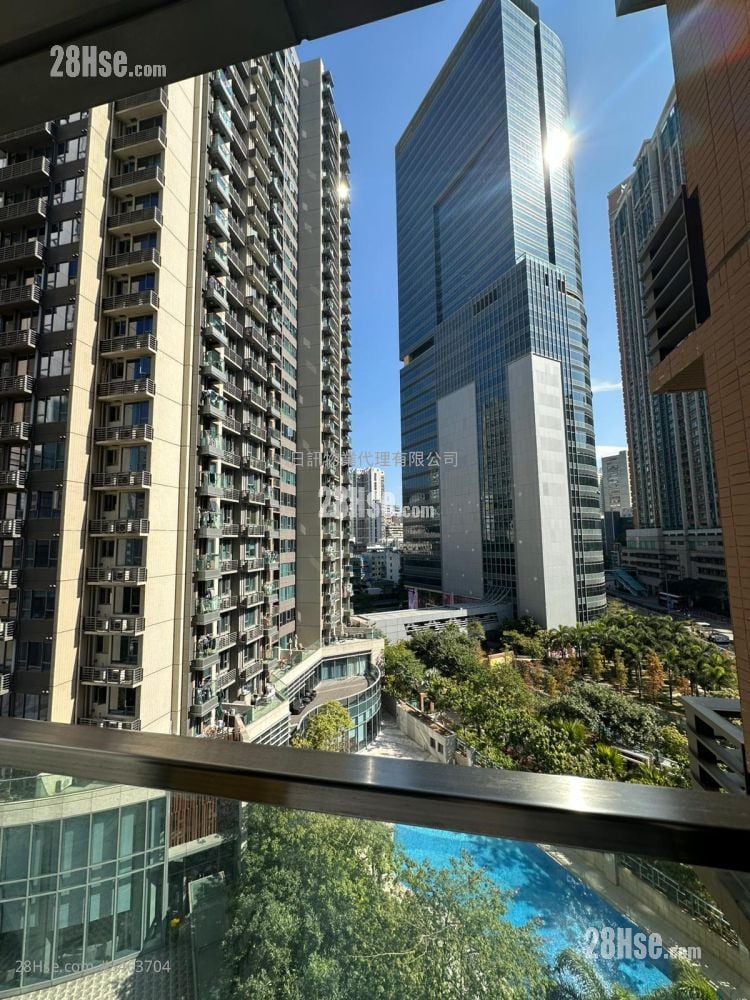 Aurora Sell 2 Bedrooms , 1 Bathroom 457 ft²