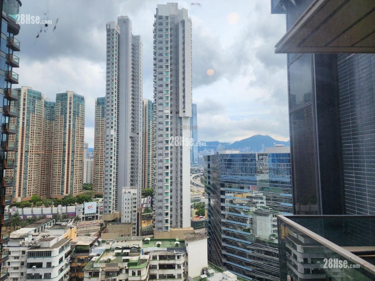 Cetus Square Mile Sell Studio 198 ft²