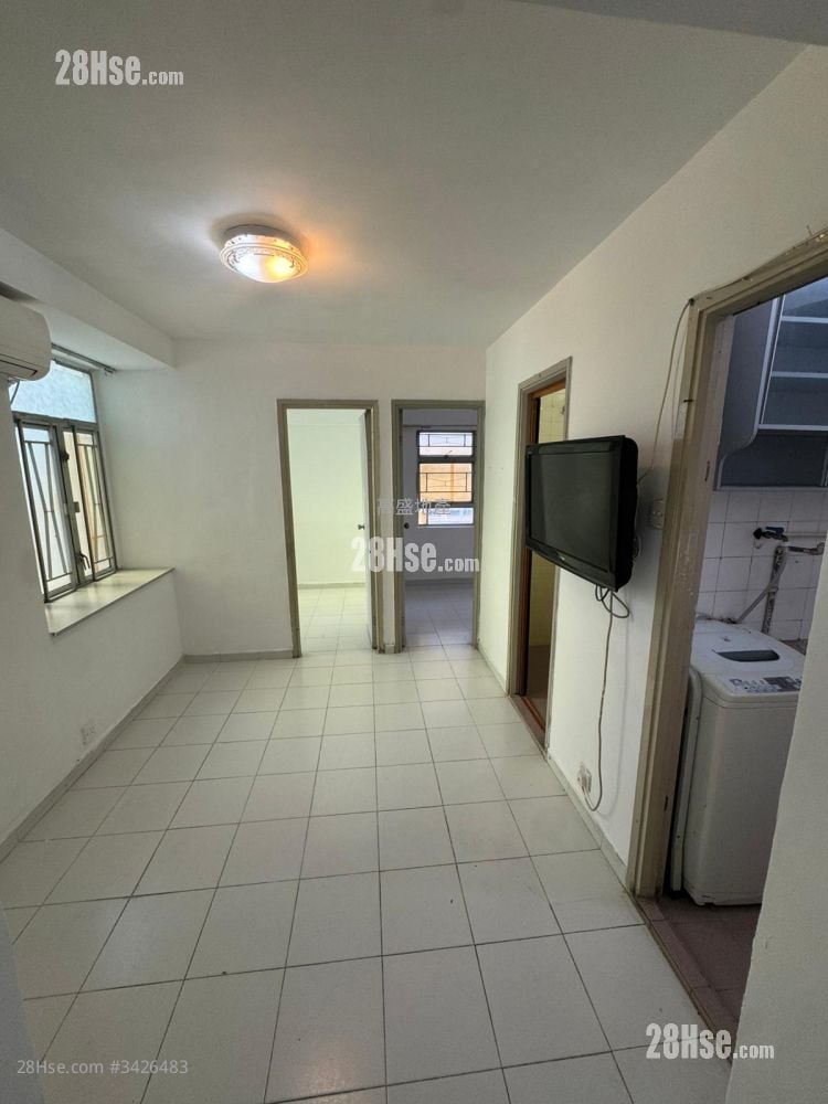 Hang Ning Court Sell 2 Bedrooms , 1 Bathroom 266 ft²