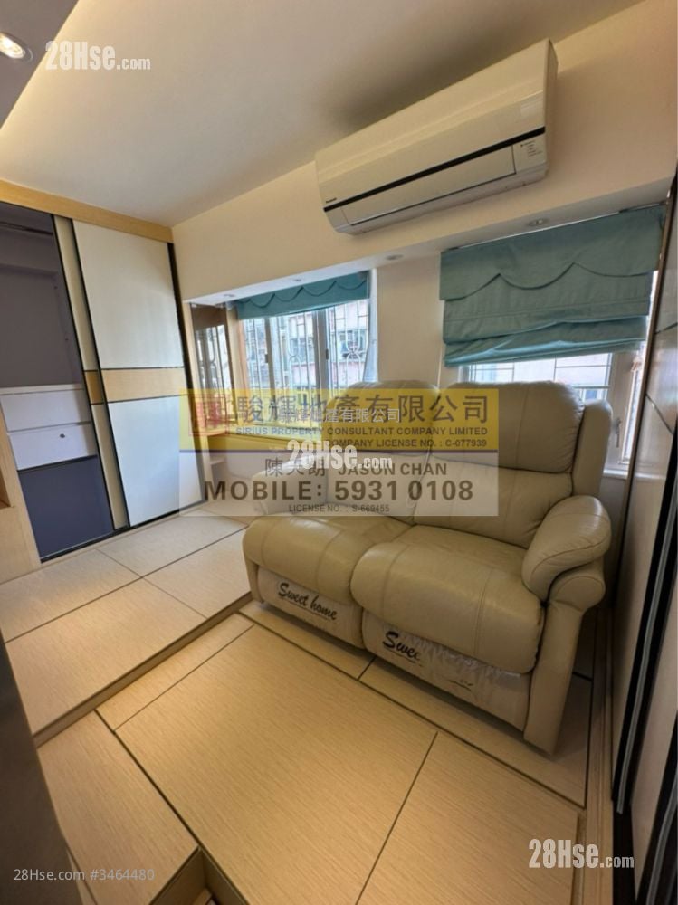 Man Woo Building Sell 1 Bedroom , 1 Bathroom 182 ft²