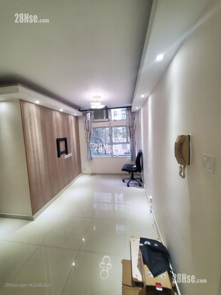 Kam Ying Court Sell 3 Bedrooms , 1 Bathroom 554 ft²