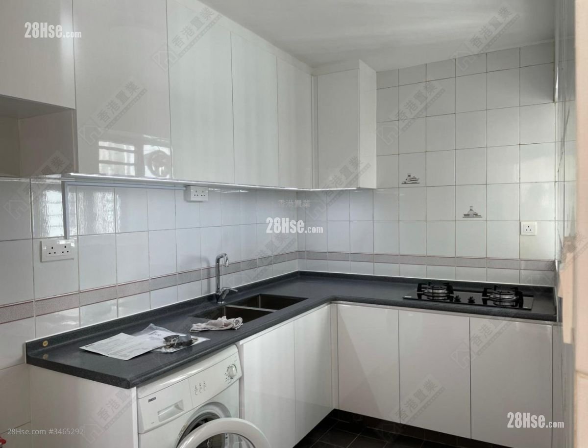 South Horizons Sell 2 Bedrooms , 1 Bathroom 519 ft²