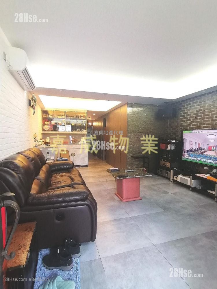 Chap Wai Kon New Village Sell 2 Bedrooms , 1 Bathroom