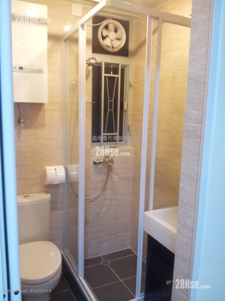 Yik Hon Building Sell 2 Bedrooms , 1 Bathroom 295 ft²