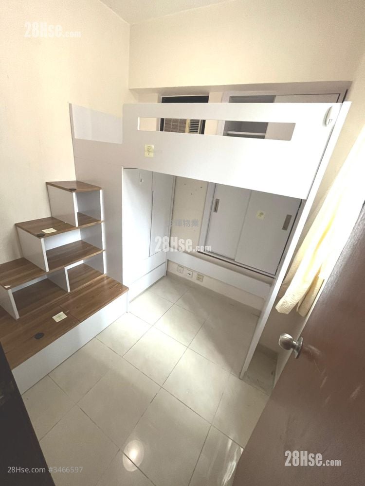 Fung King Court Rental 2 Bedrooms , 1 Bathroom 333 ft²
