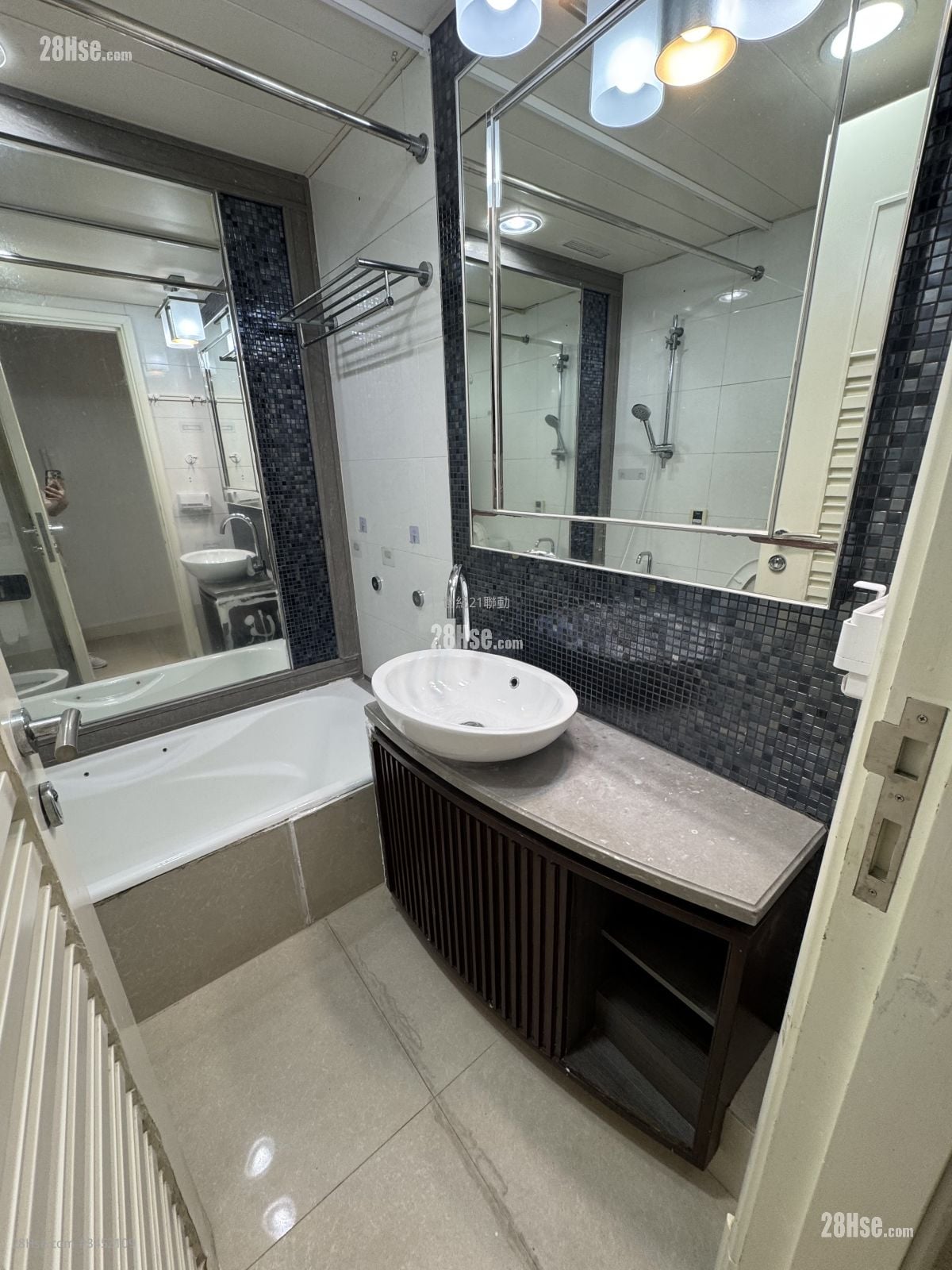 The Capitol Rental 2 Bedrooms , 1 Bathroom 704 ft²