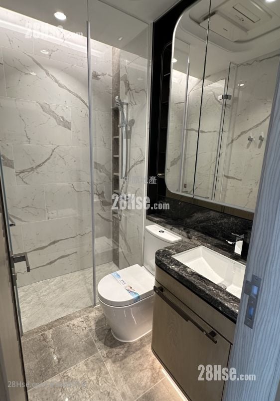 Villa Garda Ii Rental 347 ft²