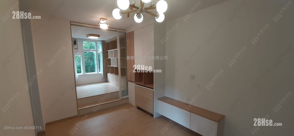 Siu Kwai Court Sell 2 Bedrooms 374 ft²