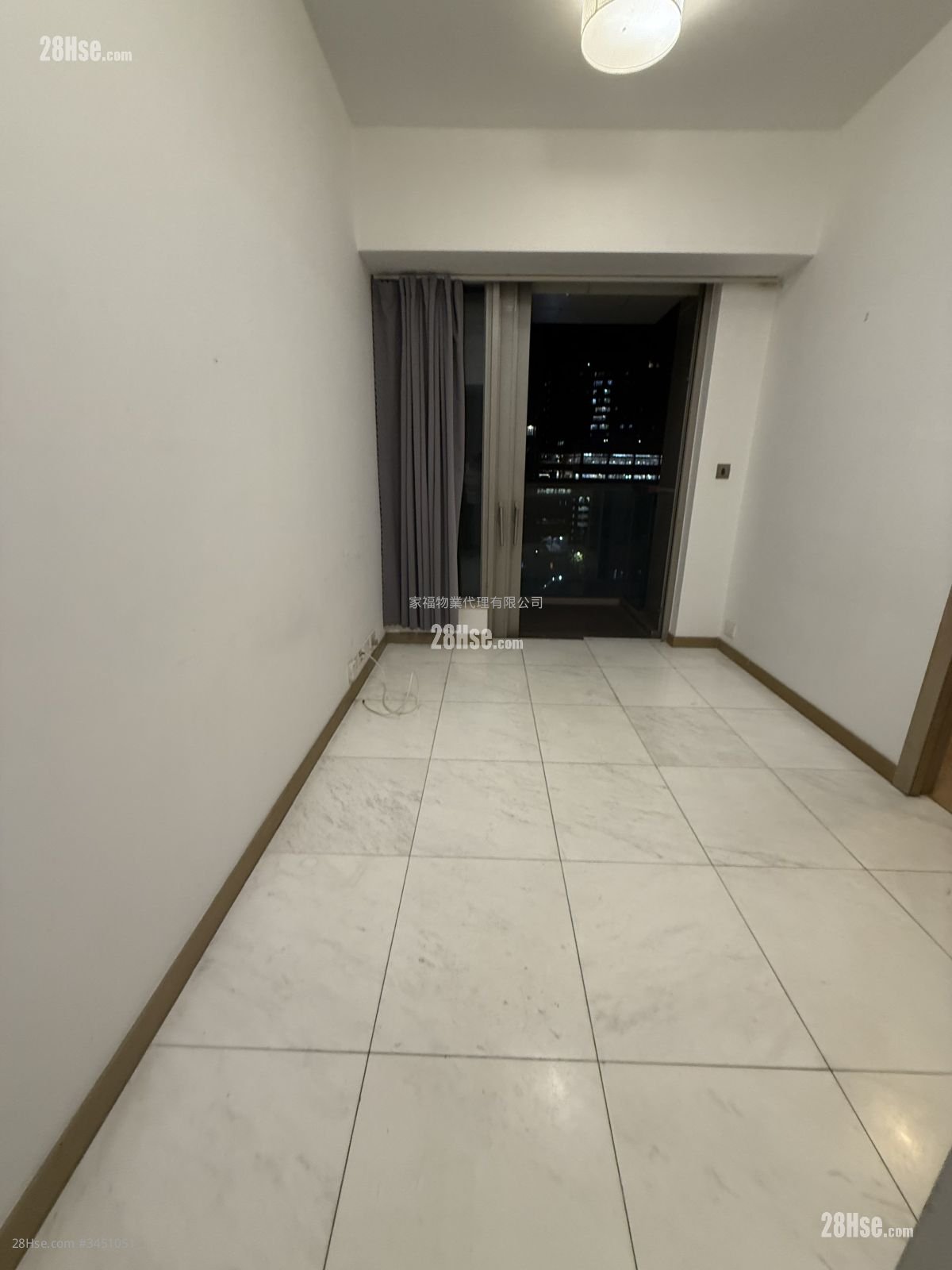 High West Sell 293 ft²