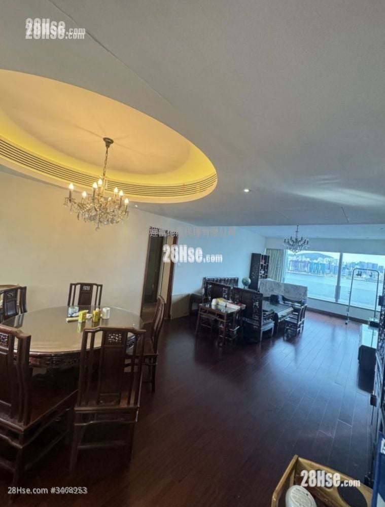 Harbourfront Landmark Rental 3 Bedrooms , 3 Bathrooms 1,420 ft²