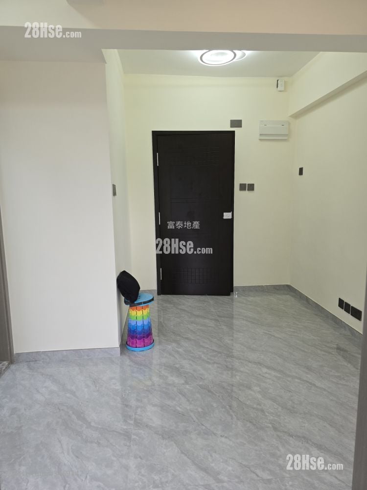 Kwai Fu Building Rental 2 Bedrooms , 1 Bathroom 290 ft²