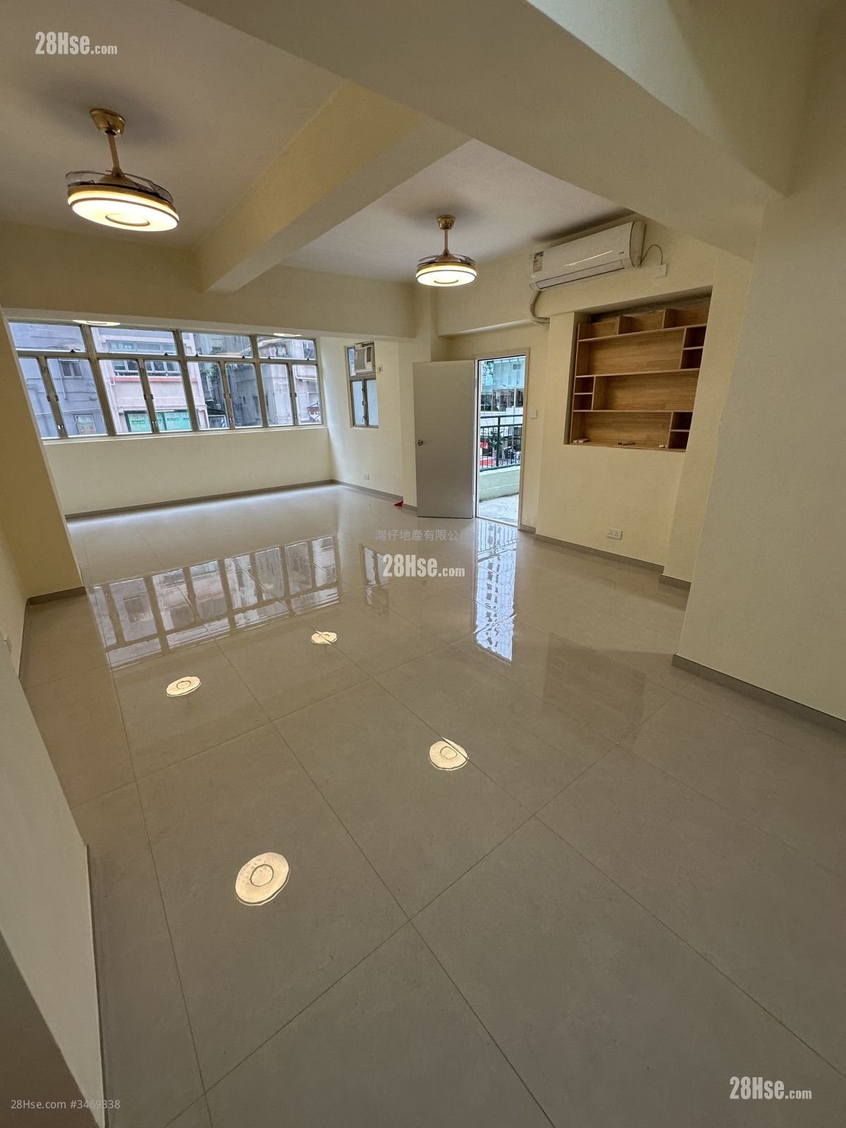 Kwong Wah Mansion Sell Studio , 1 Bathroom 495 ft²