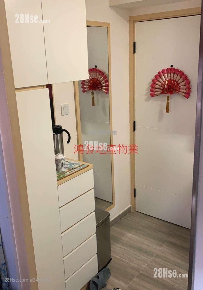 Man Woo Building Sell 1 Bedroom , 1 Bathroom 182 ft²