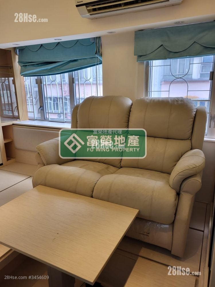Man Woo Building Sell 1 Bedroom 182 ft²